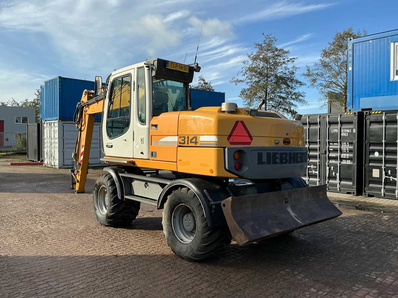 LIEBHERR A314 WHEELED EXCAVATOR - Wheel excavator: picture 3 LIEBHERR A314 WHEELED EXCAVATOR - Wheel excavator: picture 3