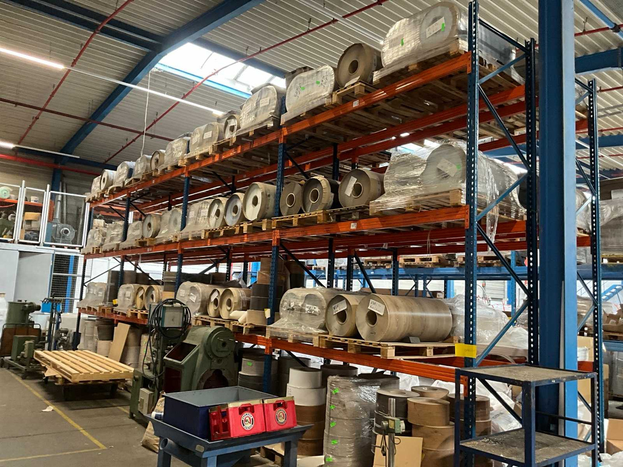 Large batch of rolls of top layer parquet - Construction equipment: picture 1 Large batch of rolls of top layer parquet - Construction equipment: picture 1