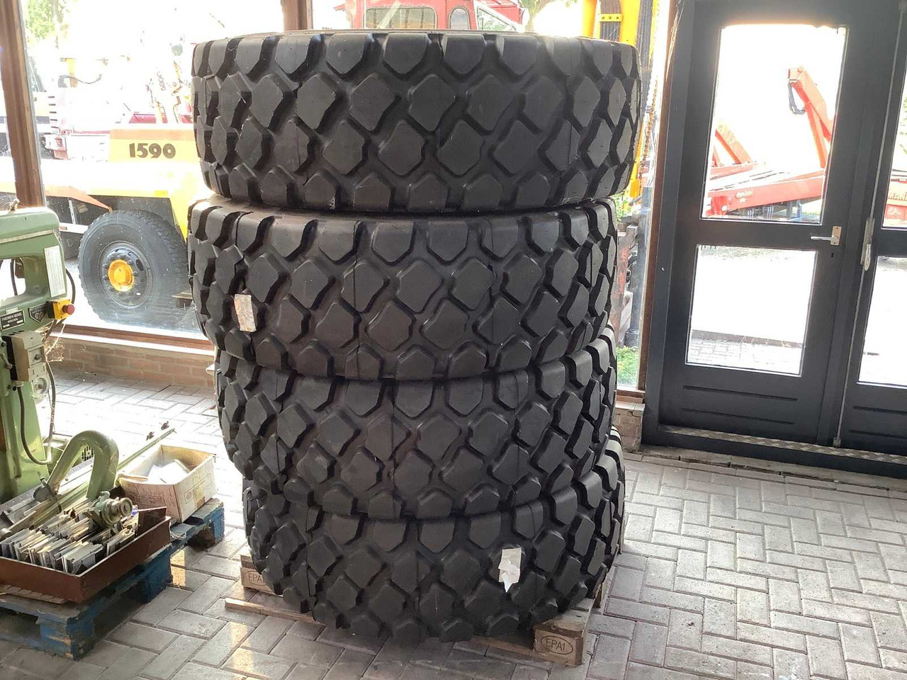 MTP WB02 - Wheels and tires for Farm tractor: picture 1 MTP WB02 - Wheels and tires for Farm tractor: picture 1
