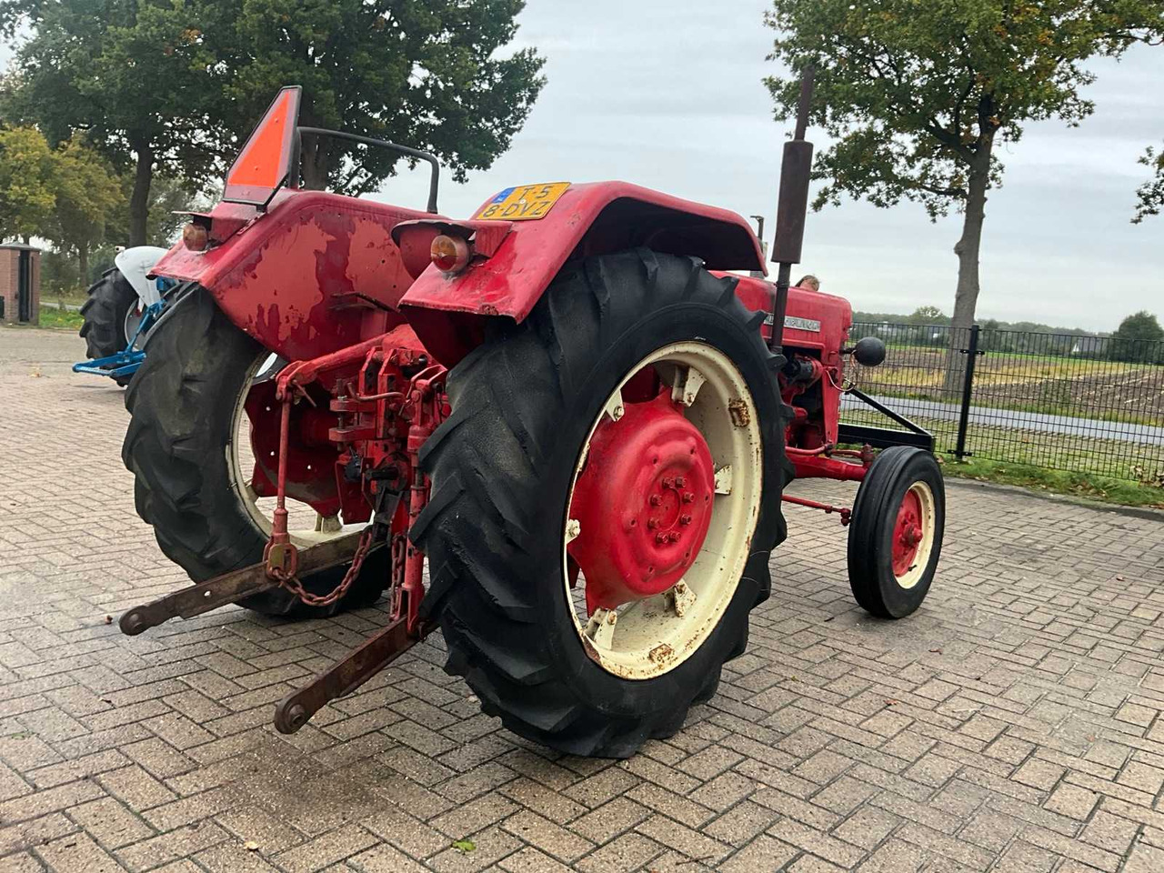 Mc Cormick D-439 - Farm tractor: picture 3 Mc Cormick D-439 - Farm tractor: picture 3
