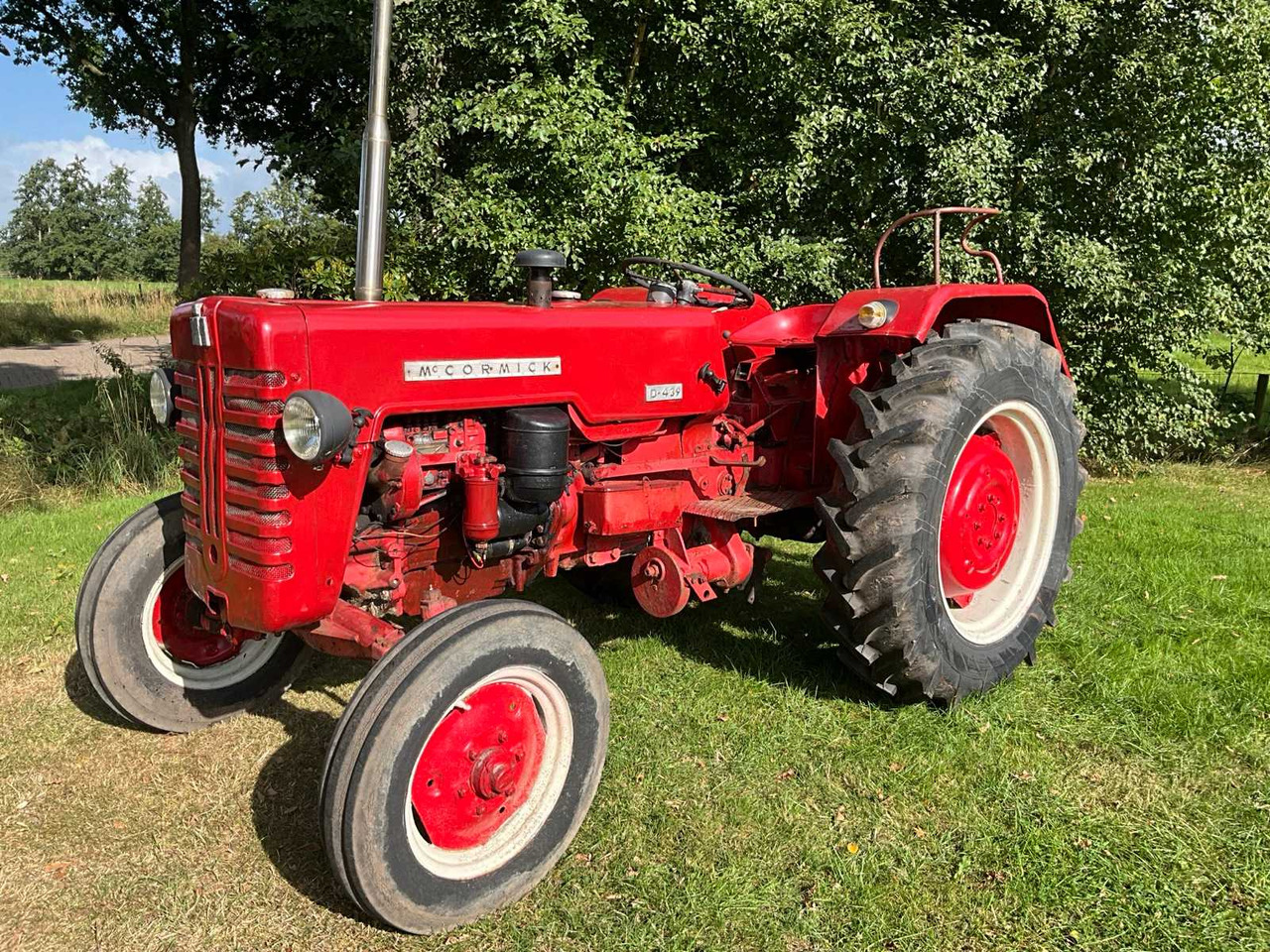 McCormick D-439 - Farm tractor: picture 2 McCormick D-439 - Farm tractor: picture 2