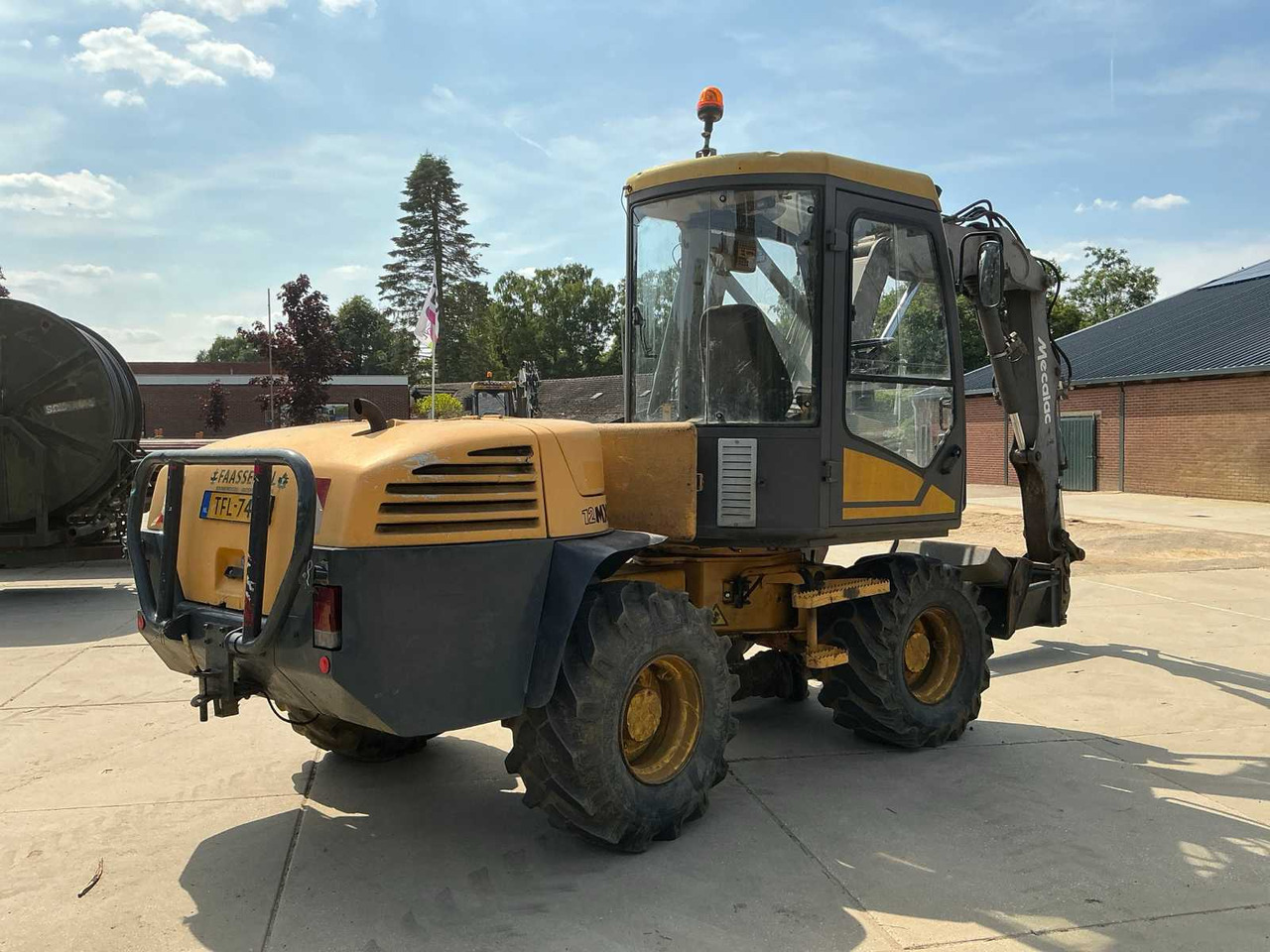 Mecalac 12MXT - Backhoe loader: picture 5 Mecalac 12MXT - Backhoe loader: picture 5