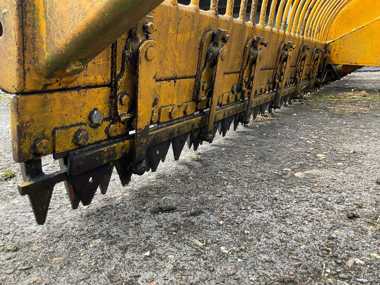 Flail mower/ Mulcher Mower bucket with extension boom: picture 7