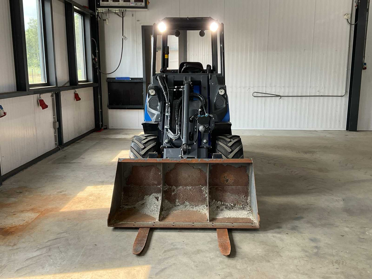 MultiOne 8.4SK T4F-STAGE5 - Wheel loader: picture 5 MultiOne 8.4SK T4F-STAGE5 - Wheel loader: picture 5
