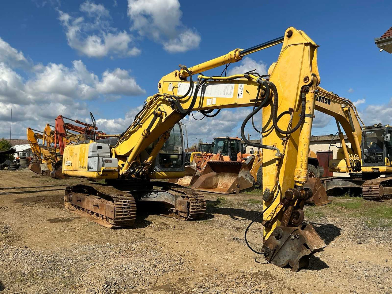 NEW HOLLAND KOBELCO E 215B - Crawler excavator: picture 2 NEW HOLLAND KOBELCO E 215B - Crawler excavator: picture 2