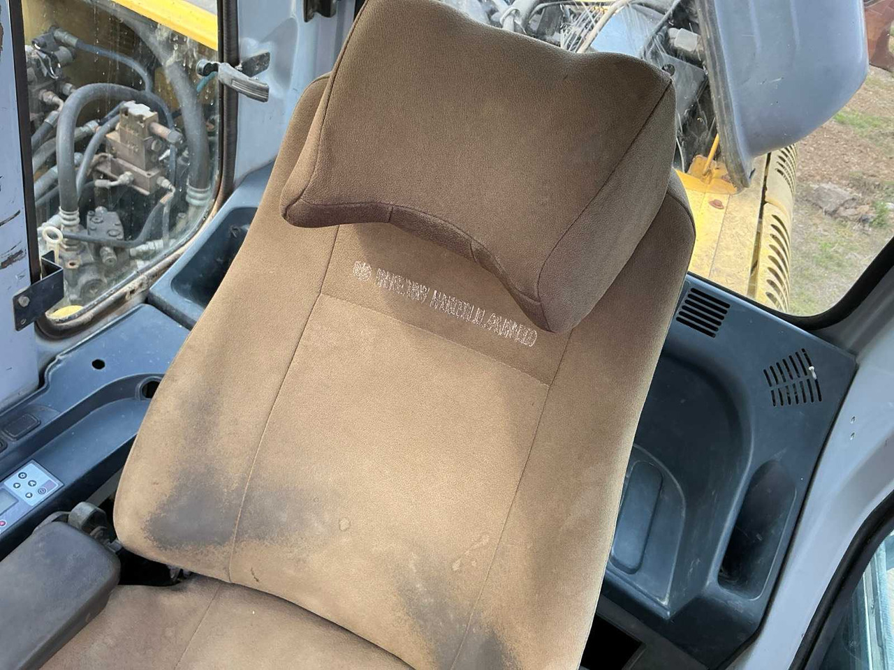 NEW HOLLAND KOBELCO E 215B - Crawler excavator: picture 5 NEW HOLLAND KOBELCO E 215B - Crawler excavator: picture 5