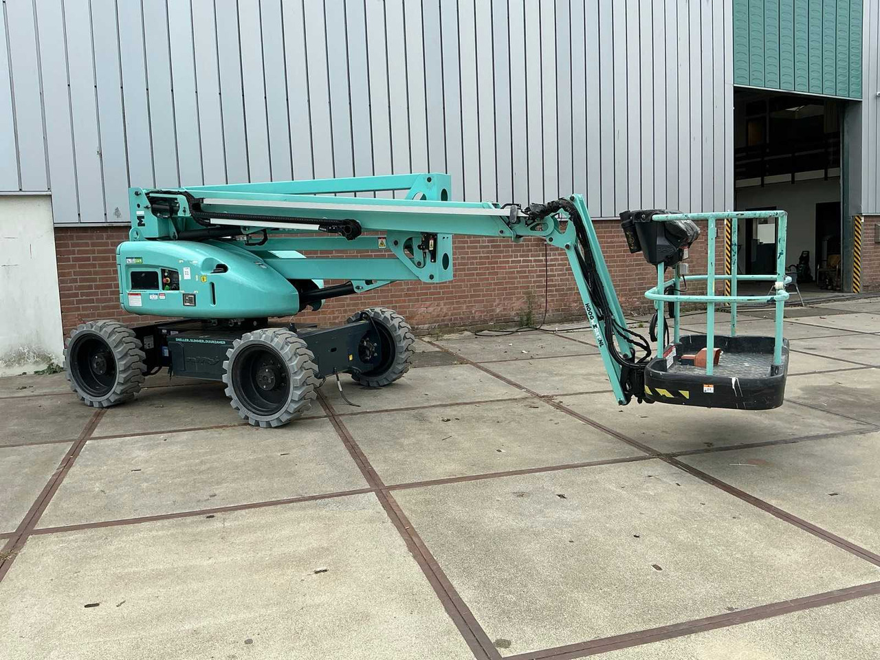 Niftylift HR17 Hybrid 4x4 MK3 - Aerial platform: picture 1 Niftylift HR17 Hybrid 4x4 MK3 - Aerial platform: picture 1