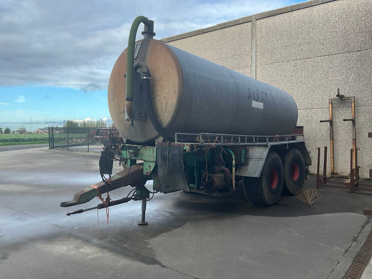 O.V.A LB55622188 - Slurry tanker: picture 1 O.V.A LB55622188 - Slurry tanker: picture 1