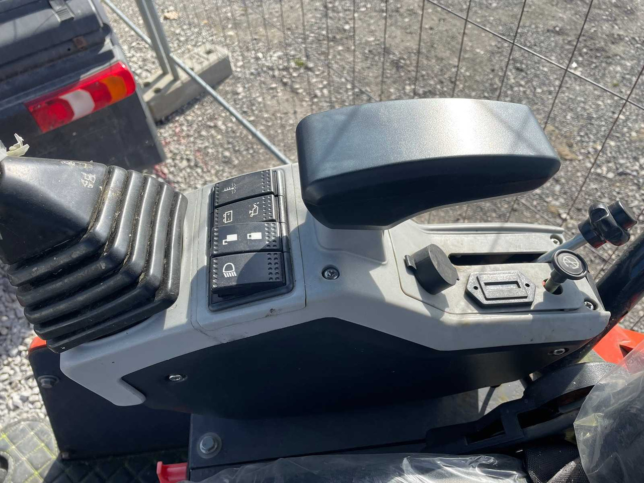 Mini excavator Plus Power HE17: picture 7