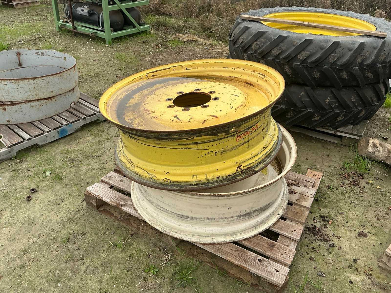 Rim 960 (38")x 300 - Wheels and tires for Farm tractor: picture 1 Rim 960 (38")x 300 - Wheels and tires for Farm tractor: picture 1
