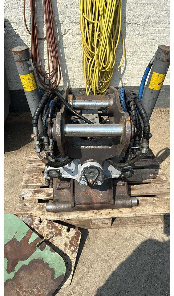 SMP 15 - Excavator bucket: picture 4 SMP 15 - Excavator bucket: picture 4