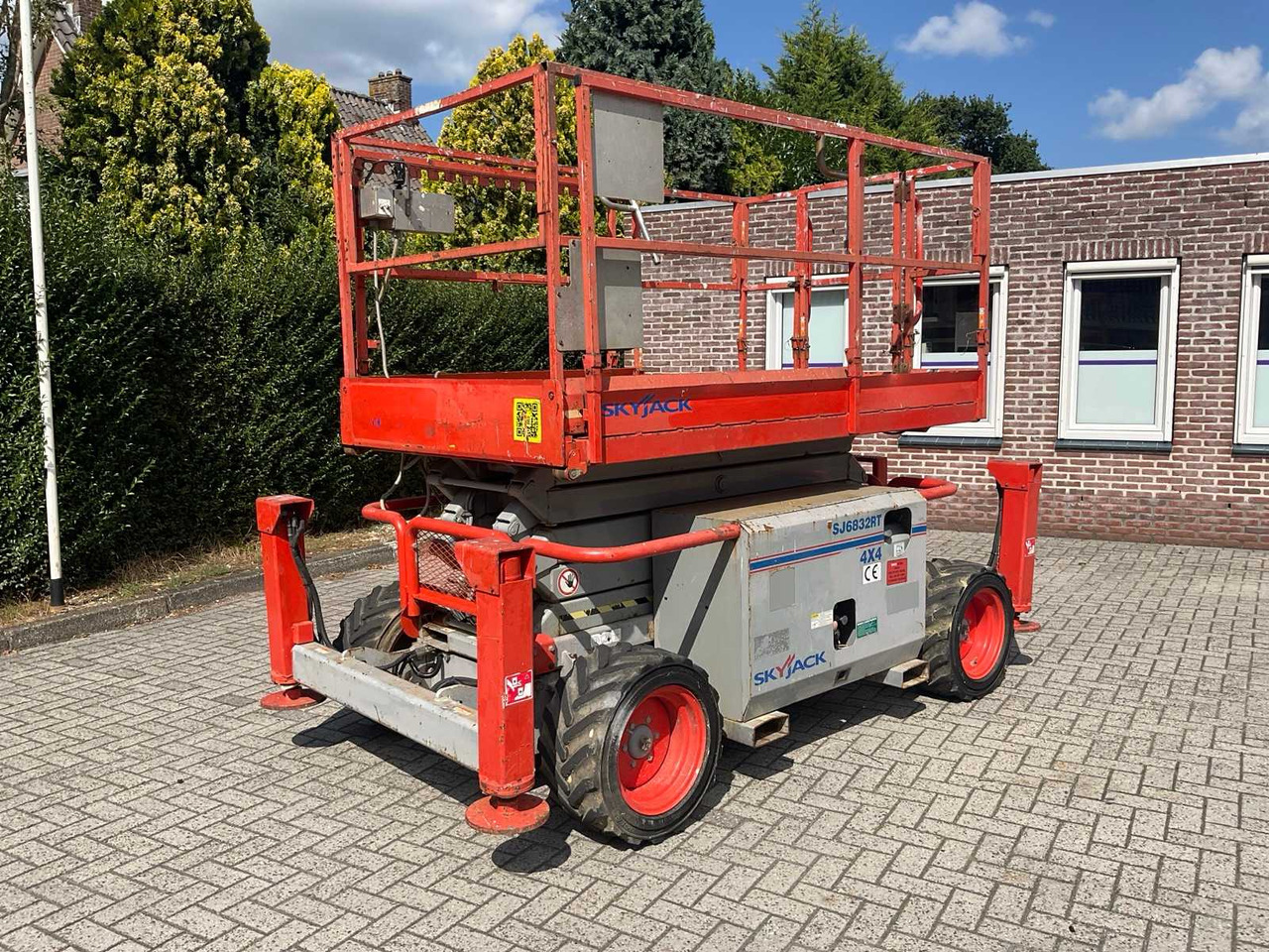 Sky jack Sj 6832 rt - Aerial platform: picture 2 Sky jack Sj 6832 rt - Aerial platform: picture 2