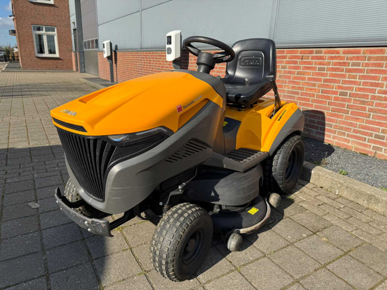 Stiga Tornado 6108 HW - Garden mower: picture 1 Stiga Tornado 6108 HW - Garden mower: picture 1