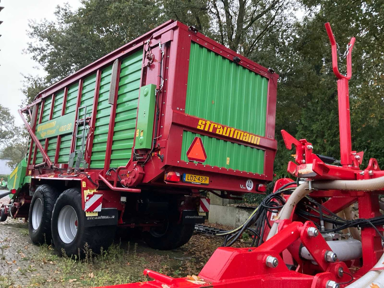 Strautmann GIGA VITESSE CFS 4002 DO - Self-loading wagon: picture 2 Strautmann GIGA VITESSE CFS 4002 DO - Self-loading wagon: picture 2