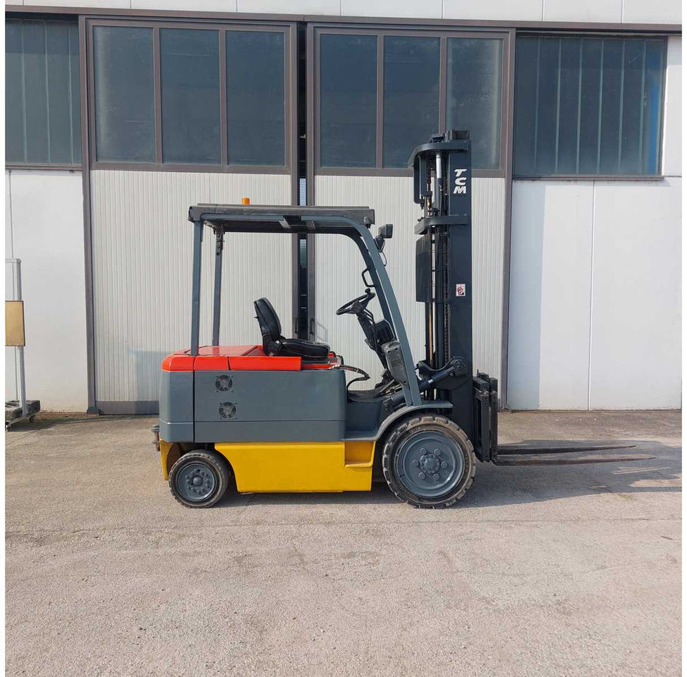 TCM - FHB30-6 - 30 Q FORKLIFT - 2000 - Forklift: picture 1 TCM - FHB30-6 - 30 Q FORKLIFT - 2000 - Forklift: picture 1