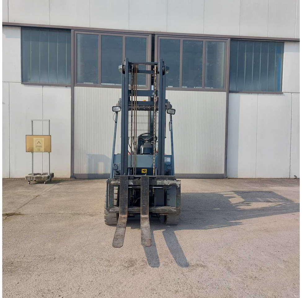 TCM - FHB30-6 - 30 Q FORKLIFT - 2000 - Forklift: picture 4 TCM - FHB30-6 - 30 Q FORKLIFT - 2000 - Forklift: picture 4