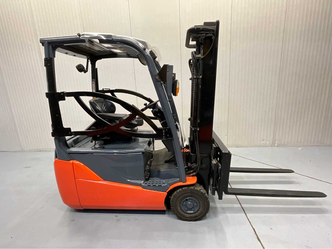 TOYOTA - 8FBE16T - FORKLIFT, FORK POSITIONER, SIDE-SHIFT, BLUESPOT, 2018 - Forklift: picture 5 TOYOTA - 8FBE16T - FORKLIFT, FORK POSITIONER, SIDE-SHIFT, BLUESPOT, 2018 - Forklift: picture 5