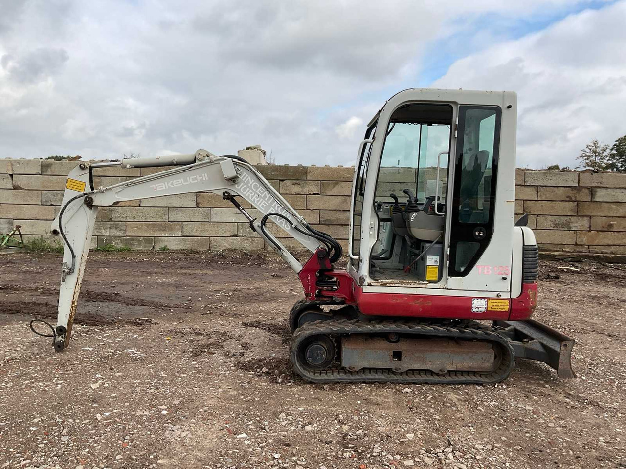 Takeuchi TB125 - Mini excavator: picture 5 Takeuchi TB125 - Mini excavator: picture 5