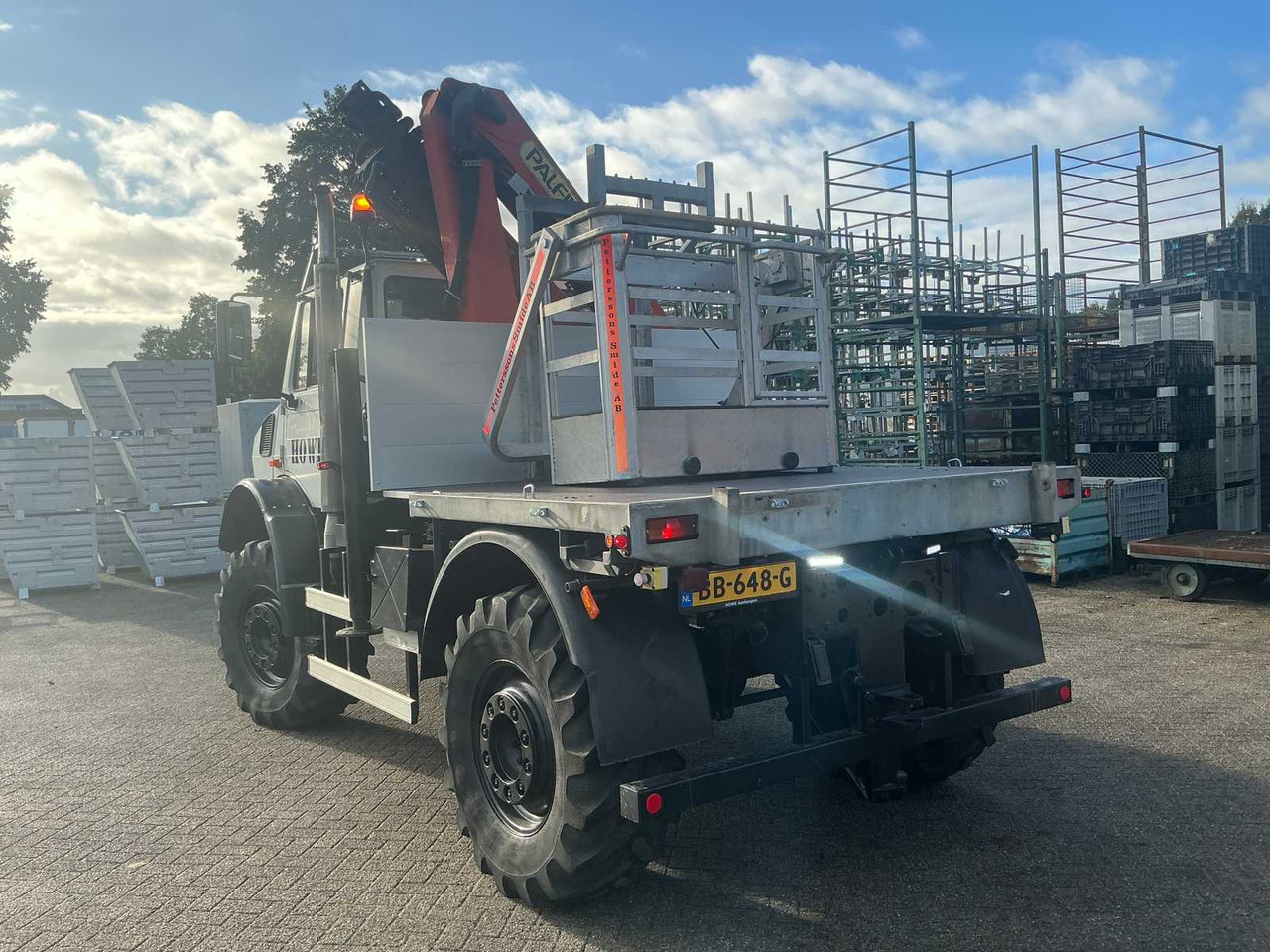 2002 MERCEDES-BENZ UNIMOG U2150L WITH PALFINGER PK 9501 CRANE AND AERIAL PLATFORM - Truck: picture 4 2002 MERCEDES-BENZ UNIMOG U2150L WITH PALFINGER PK 9501 CRANE AND AERIAL PLATFORM - Truck: picture 4