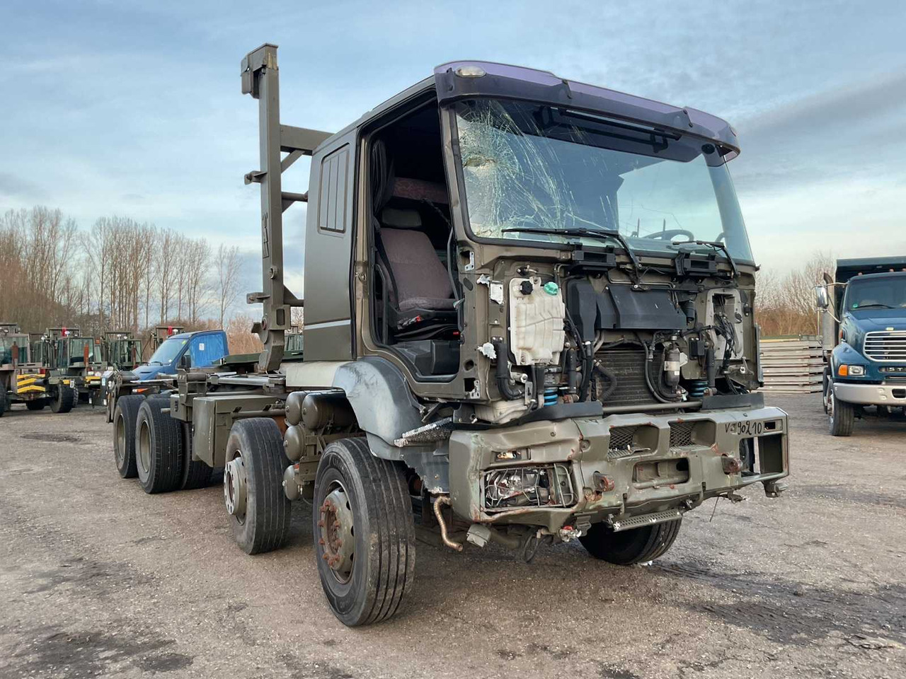 2004 IVECO EUROTRAKKER TRUCK - Truck: picture 2 2004 IVECO EUROTRAKKER TRUCK - Truck: picture 2