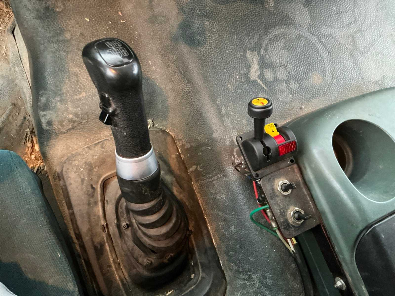 Truck 2005 GINAF GINC 3085 X4446 AGRICULTURAL TRUCK WITH TIPPER: picture 29