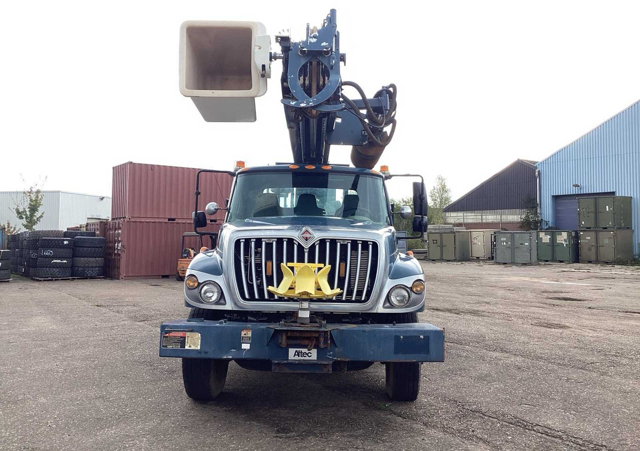 2009 INTERNATIONAL 7400 SBA 6X4 WORKSTAR TRUCK - Truck: picture 2 2009 INTERNATIONAL 7400 SBA 6X4 WORKSTAR TRUCK - Truck: picture 2