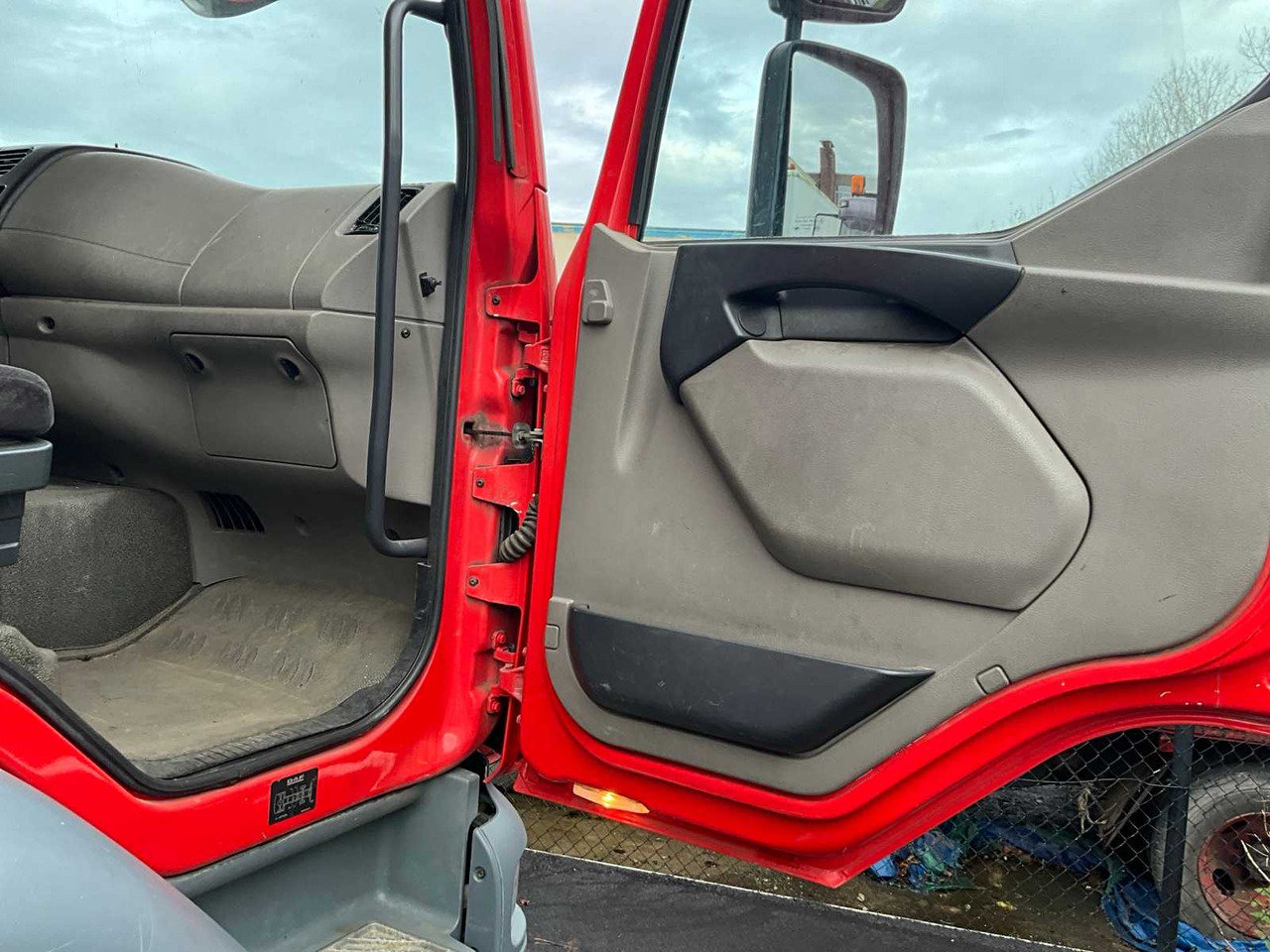 Truck 2010 DAF LF 55.250 - HYDRAULIC TAIL LIFT - 183000KM: picture 43 Truck 2010 DAF LF 55.250 - HYDRAULIC TAIL LIFT - 183000KM: picture 43