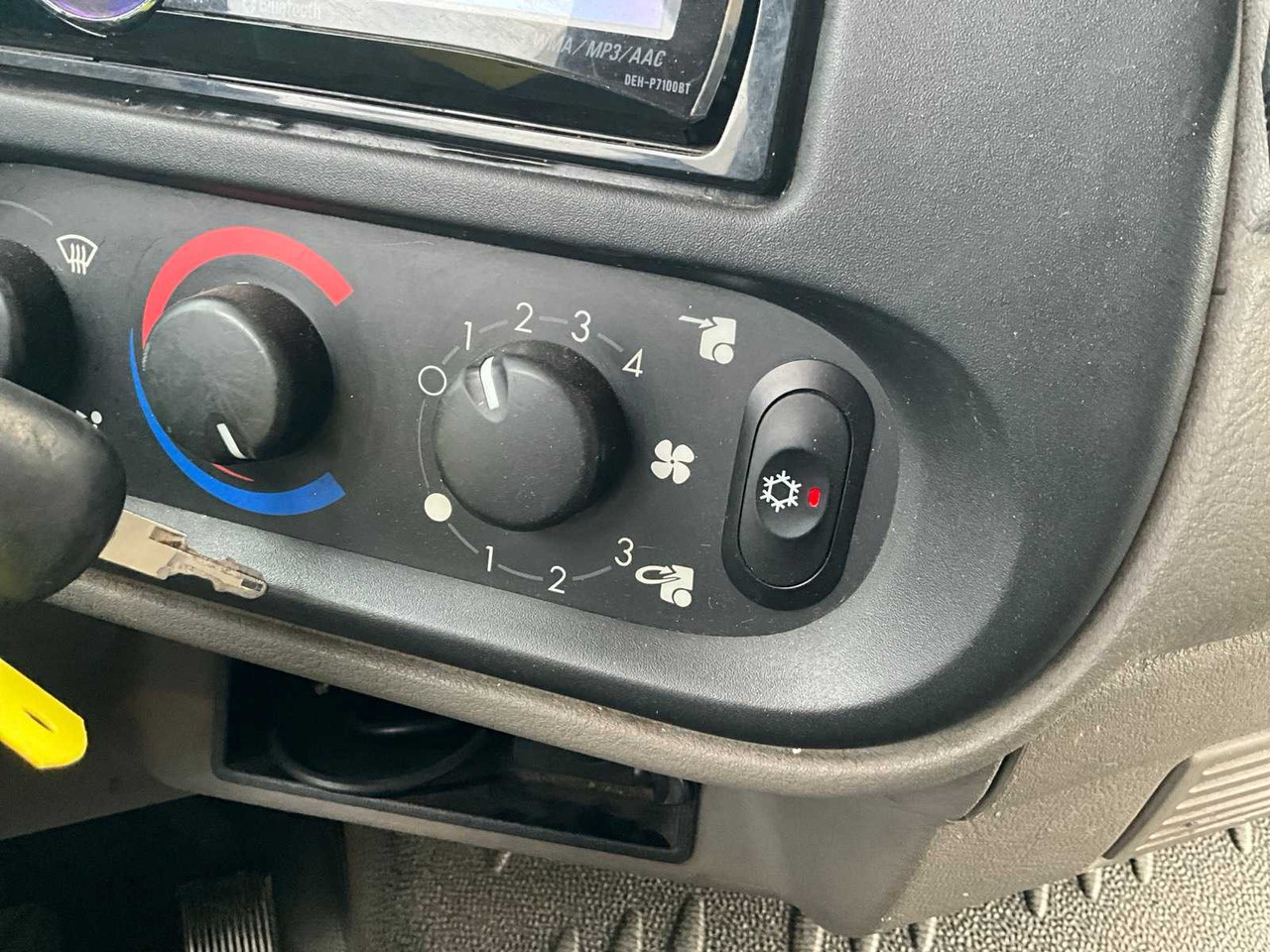 Truck 2010 DAF LF 55.250 - HYDRAULIC TAIL LIFT - 183000KM: picture 42 Truck 2010 DAF LF 55.250 - HYDRAULIC TAIL LIFT - 183000KM: picture 42