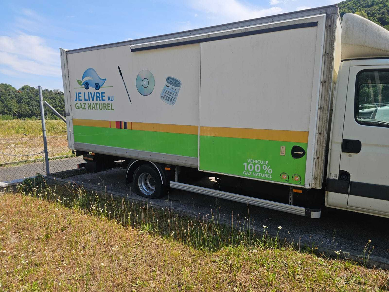 2013 - IVECO - DAILY CNG - TRUCK WITH TAIL LIFT - Truck: picture 3 2013 - IVECO - DAILY CNG - TRUCK WITH TAIL LIFT - Truck: picture 3