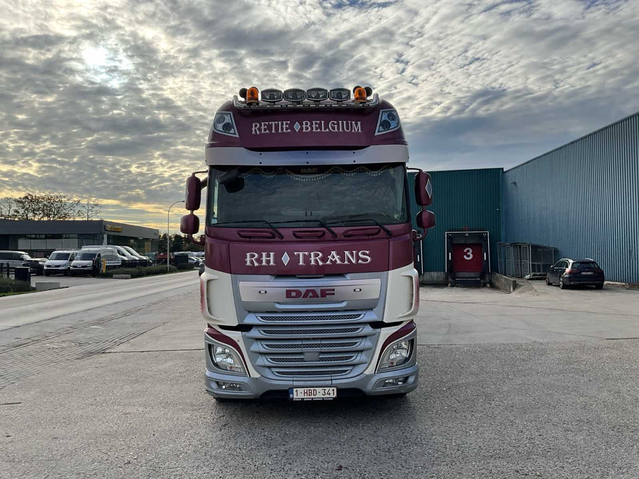 2014 DAF XF510 FAN TRUCK WITH VAN HOOL COMBI TRAILER - Truck: picture 3 2014 DAF XF510 FAN TRUCK WITH VAN HOOL COMBI TRAILER - Truck: picture 3