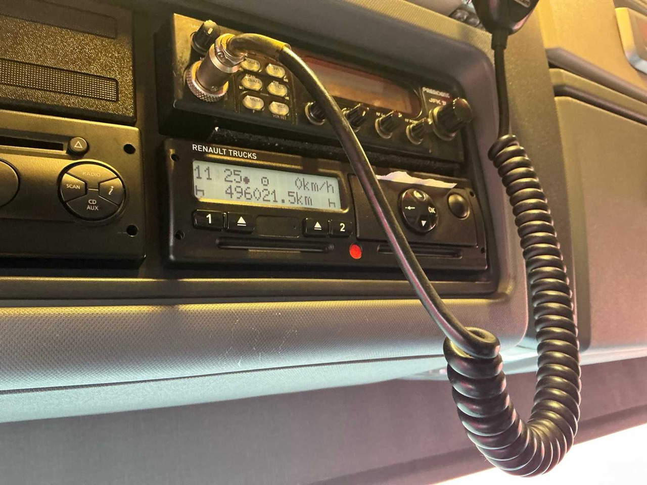 Truck 2017 RENAULT T480 COMFORT THD001 HIGH EDITION TRACTOR RENAULT T480 COMFORT: picture 24 Truck 2017 RENAULT T480 COMFORT THD001 HIGH EDITION TRACTOR RENAULT T480 COMFORT: picture 24