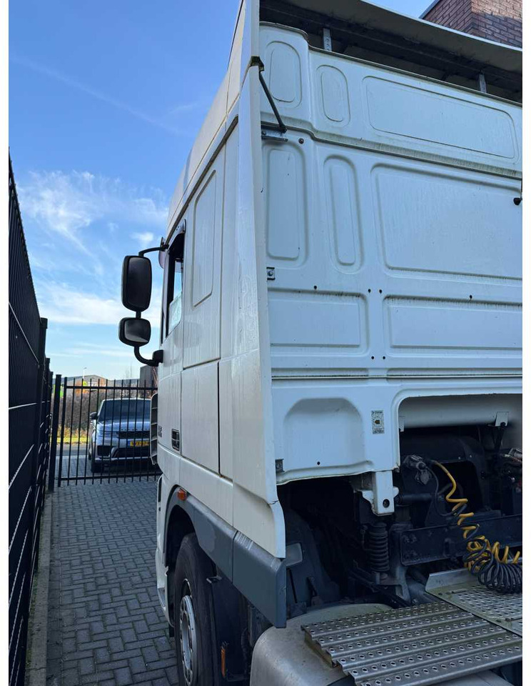 DAF - 2010 - FT XF105 - TRUCK - Truck: picture 4 DAF - 2010 - FT XF105 - TRUCK - Truck: picture 4
