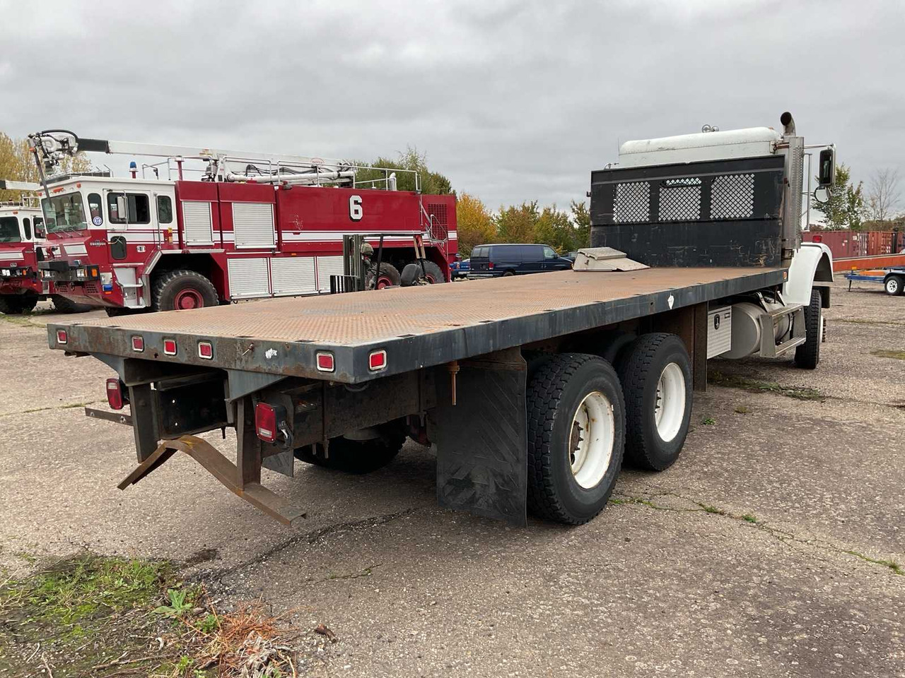 FREIGHTLINER TRUCK - Truck: picture 3 FREIGHTLINER TRUCK - Truck: picture 3