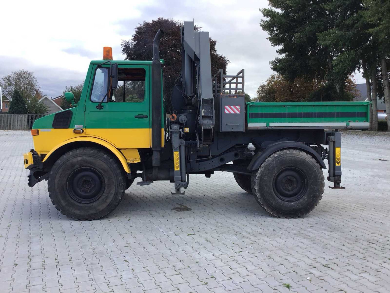 MERCEDES-BENZ - UNIMOG U 1300 L - FOREST TRUCK - Truck: picture 2 MERCEDES-BENZ - UNIMOG U 1300 L - FOREST TRUCK - Truck: picture 2