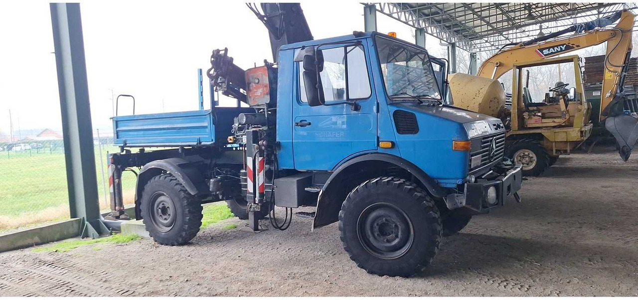 UNIMOG - 427-U1250 - TRUCK - 1992 - Truck: picture 1 UNIMOG - 427-U1250 - TRUCK - 1992 - Truck: picture 1