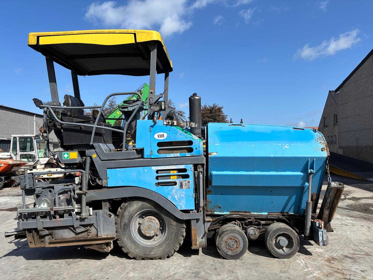 VOGELE SUPER 1303-2 - Asphalt paver: picture 3 VOGELE SUPER 1303-2 - Asphalt paver: picture 3