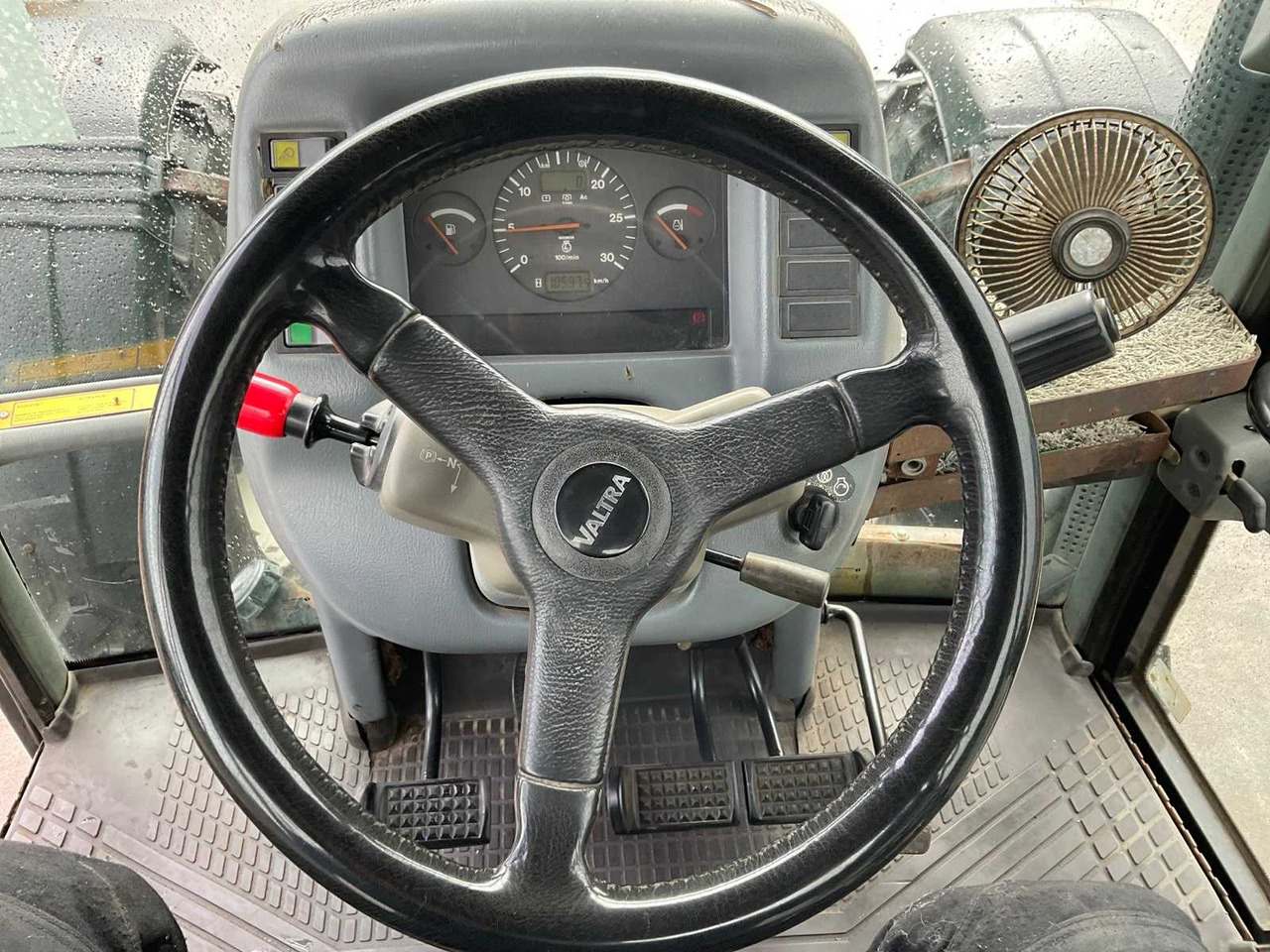 Farm tractor Valtra Valmet 8150 high tech: picture 12