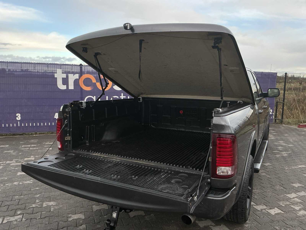 2013 - DODGE - RAM 1500 - 5.7 V8 4X4 QC 6'4 - COMMERCIAL VEHICLE - Van: picture 5 2013 - DODGE - RAM 1500 - 5.7 V8 4X4 QC 6'4 - COMMERCIAL VEHICLE - Van: picture 5