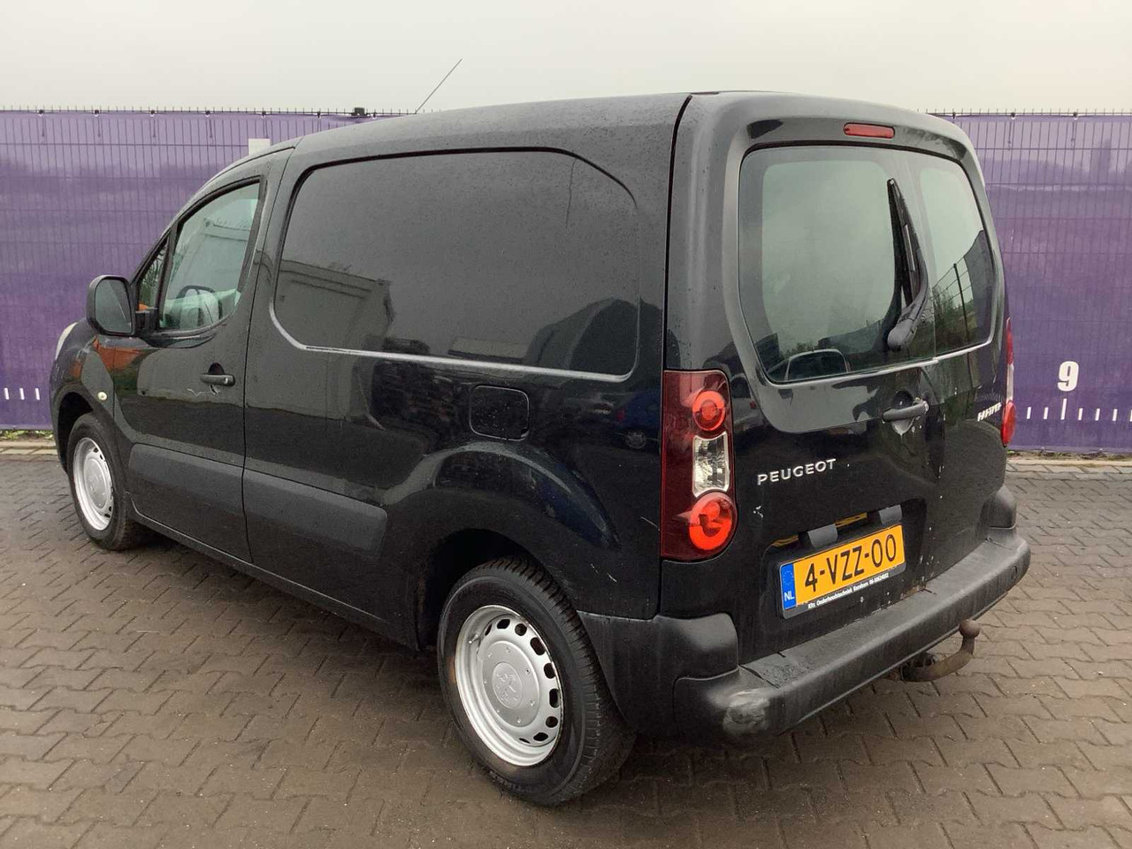 2013 - PEUGEOT - PARTNER - 120 1.6 HDI L1XR PR+ - COMMERCIAL VEHICLE - Van: picture 3 2013 - PEUGEOT - PARTNER - 120 1.6 HDI L1XR PR+ - COMMERCIAL VEHICLE - Van: picture 3