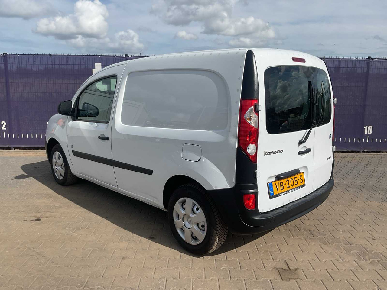 2013 - RENAULT - KANGOO EXPRESS - Z.E. - COMMERCIAL VEHICLE - Van: picture 3 2013 - RENAULT - KANGOO EXPRESS - Z.E. - COMMERCIAL VEHICLE - Van: picture 3