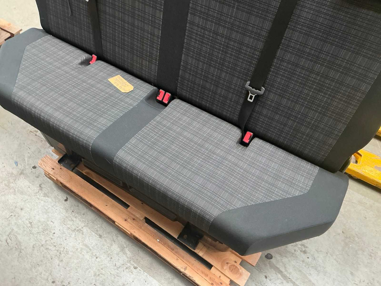 2015 MERCEDES-BENZ 519 SPRINTER REAR SEAT - Van: picture 3 2015 MERCEDES-BENZ 519 SPRINTER REAR SEAT - Van: picture 3