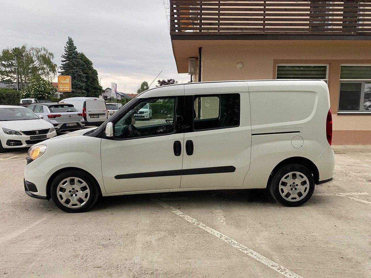 2016 - FIAT -DOBLO MAXI 105 MULTIJET - FURGON - Van: picture 4 2016 - FIAT -DOBLO MAXI 105 MULTIJET - FURGON - Van: picture 4