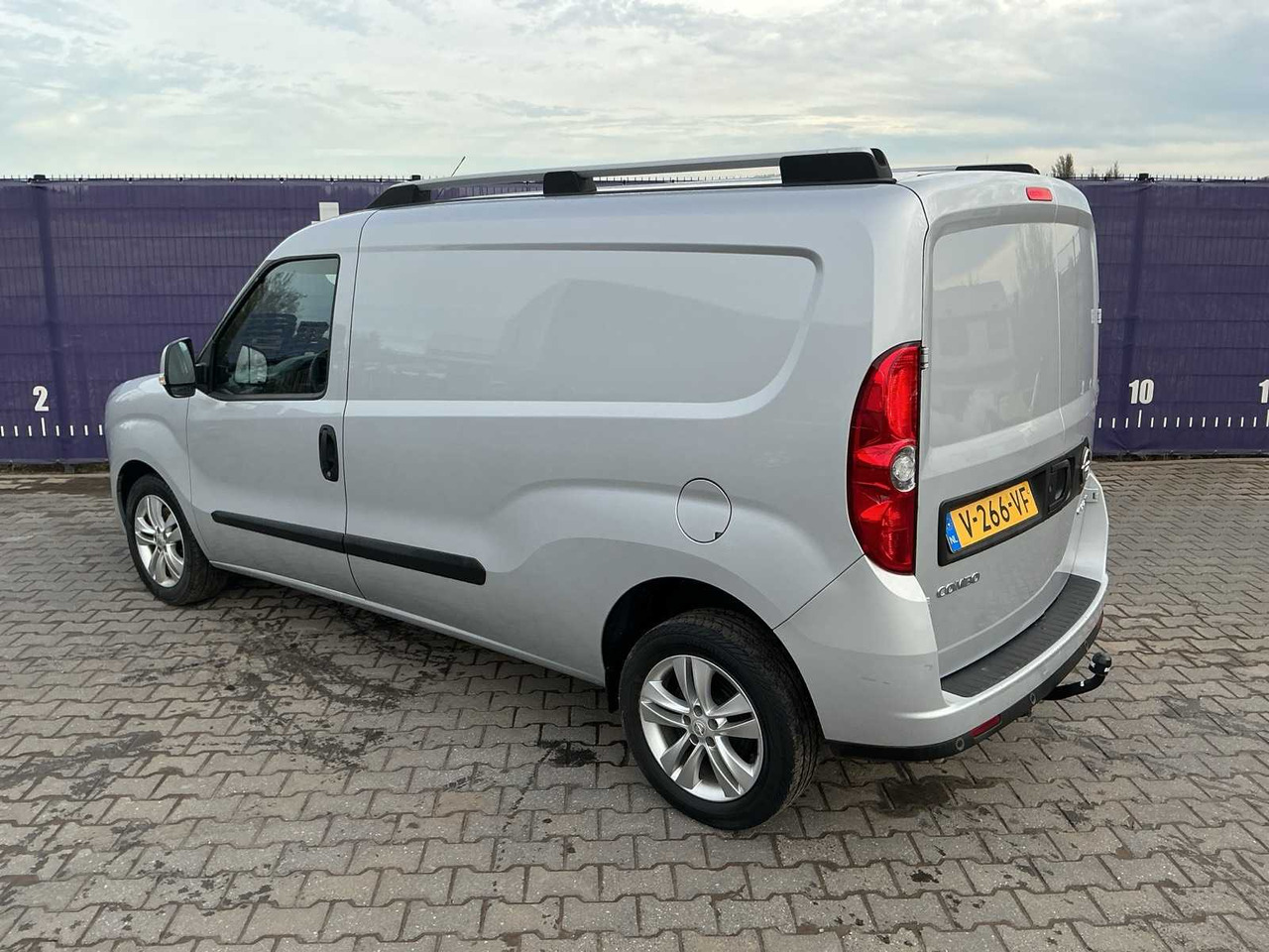 2018 - OPEL - COMBO - 1.3 CDTI L2H1 SPORT - COMMERCIAL VEHICLE - Van: picture 3 2018 - OPEL - COMBO - 1.3 CDTI L2H1 SPORT - COMMERCIAL VEHICLE - Van: picture 3