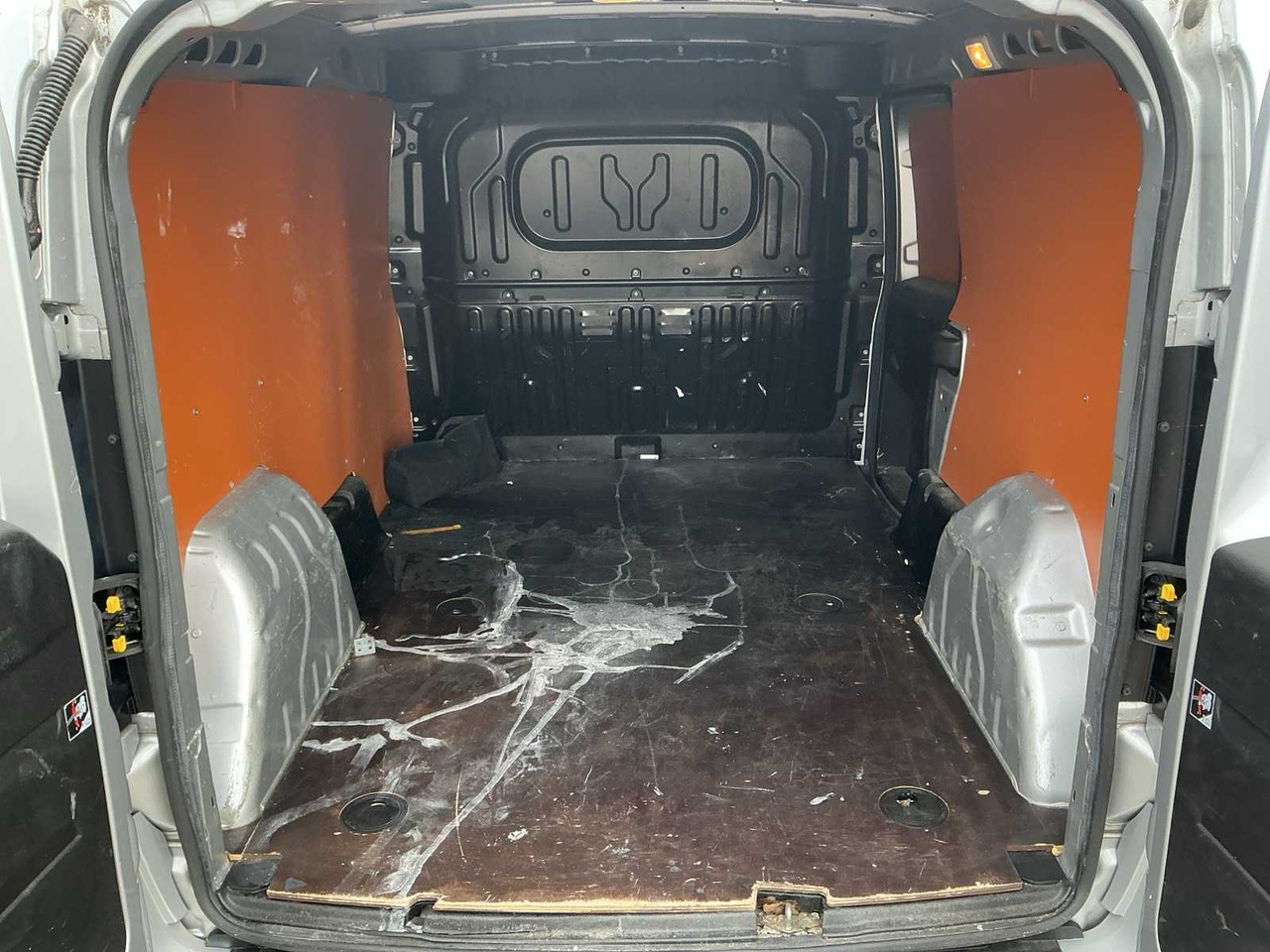 2018 - OPEL - COMBO - 1.3 CDTI L2H1 SPORT - COMMERCIAL VEHICLE - Van: picture 5 2018 - OPEL - COMBO - 1.3 CDTI L2H1 SPORT - COMMERCIAL VEHICLE - Van: picture 5