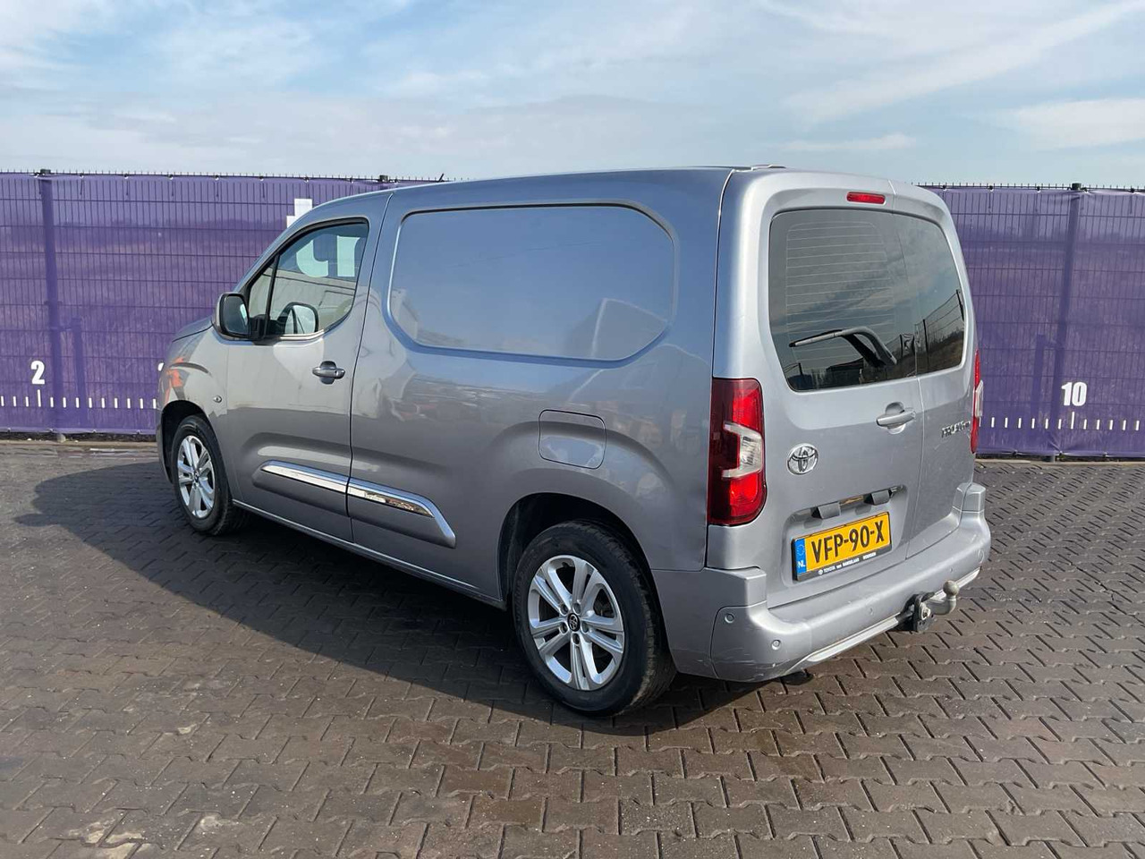 2020 - TOYOTA - PROACE CITY - 1.5 D-4D INNOVATOR - COMMERCIAL VEHICLE - Van: picture 3 2020 - TOYOTA - PROACE CITY - 1.5 D-4D INNOVATOR - COMMERCIAL VEHICLE - Van: picture 3