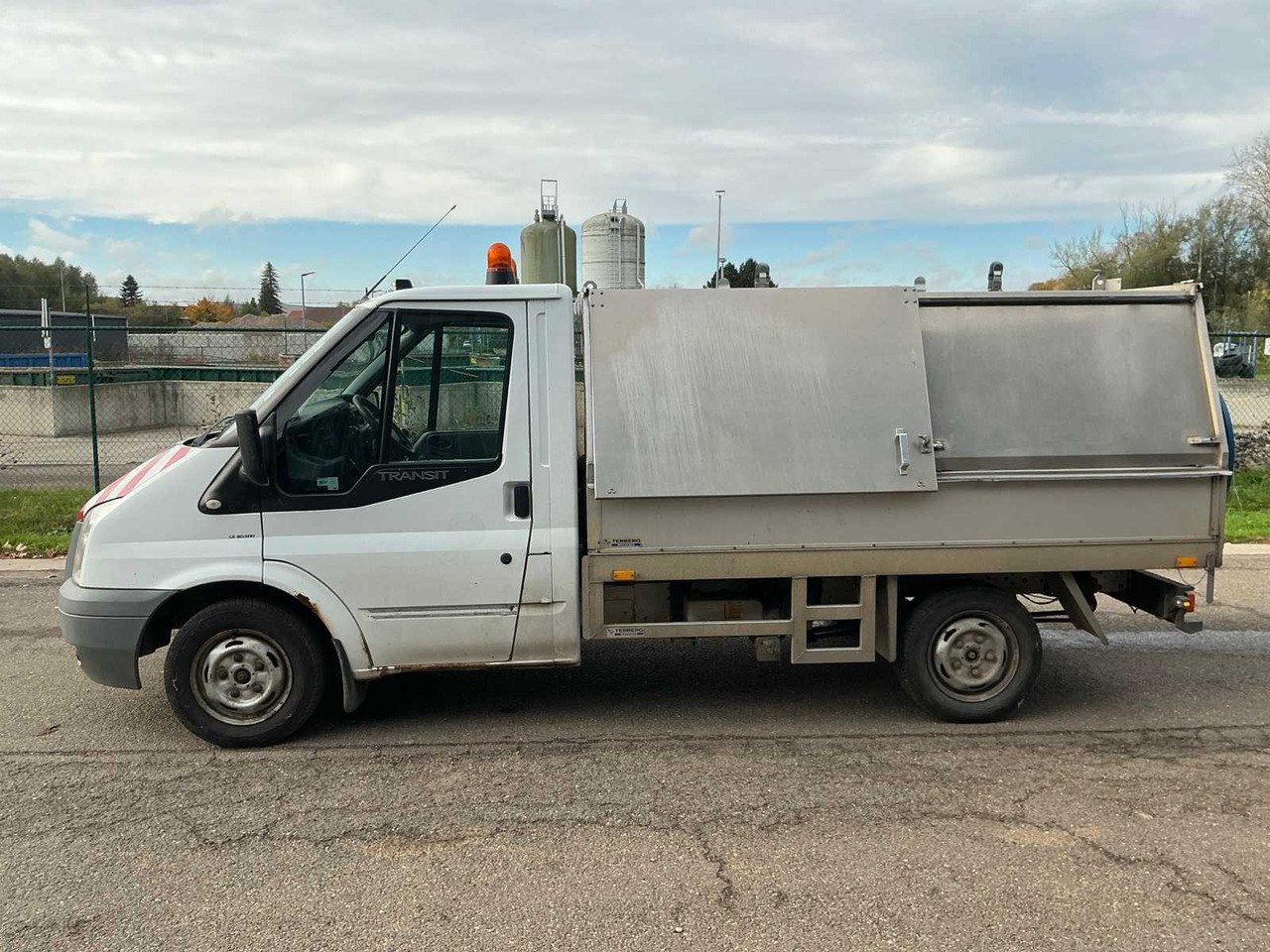FORD TRANSIT TERBERG HYDRAULIC TIPPER COMMERCIAL VEHICLE - Van: picture 2 FORD TRANSIT TERBERG HYDRAULIC TIPPER COMMERCIAL VEHICLE - Van: picture 2