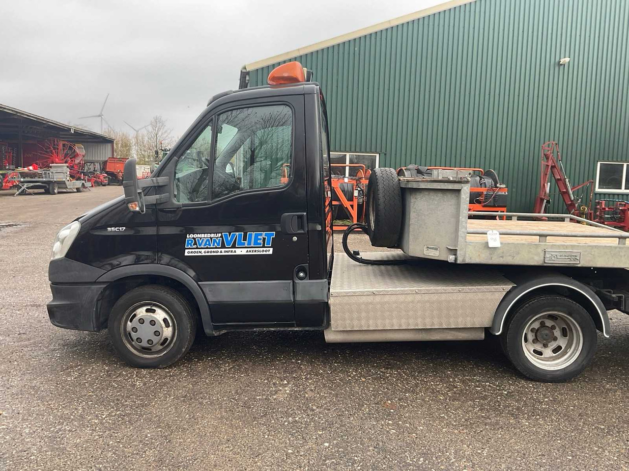 IVECO - DAILY - 35C17 300 - COMMERCIAL VEHICLE - Van: picture 4 IVECO - DAILY - 35C17 300 - COMMERCIAL VEHICLE - Van: picture 4