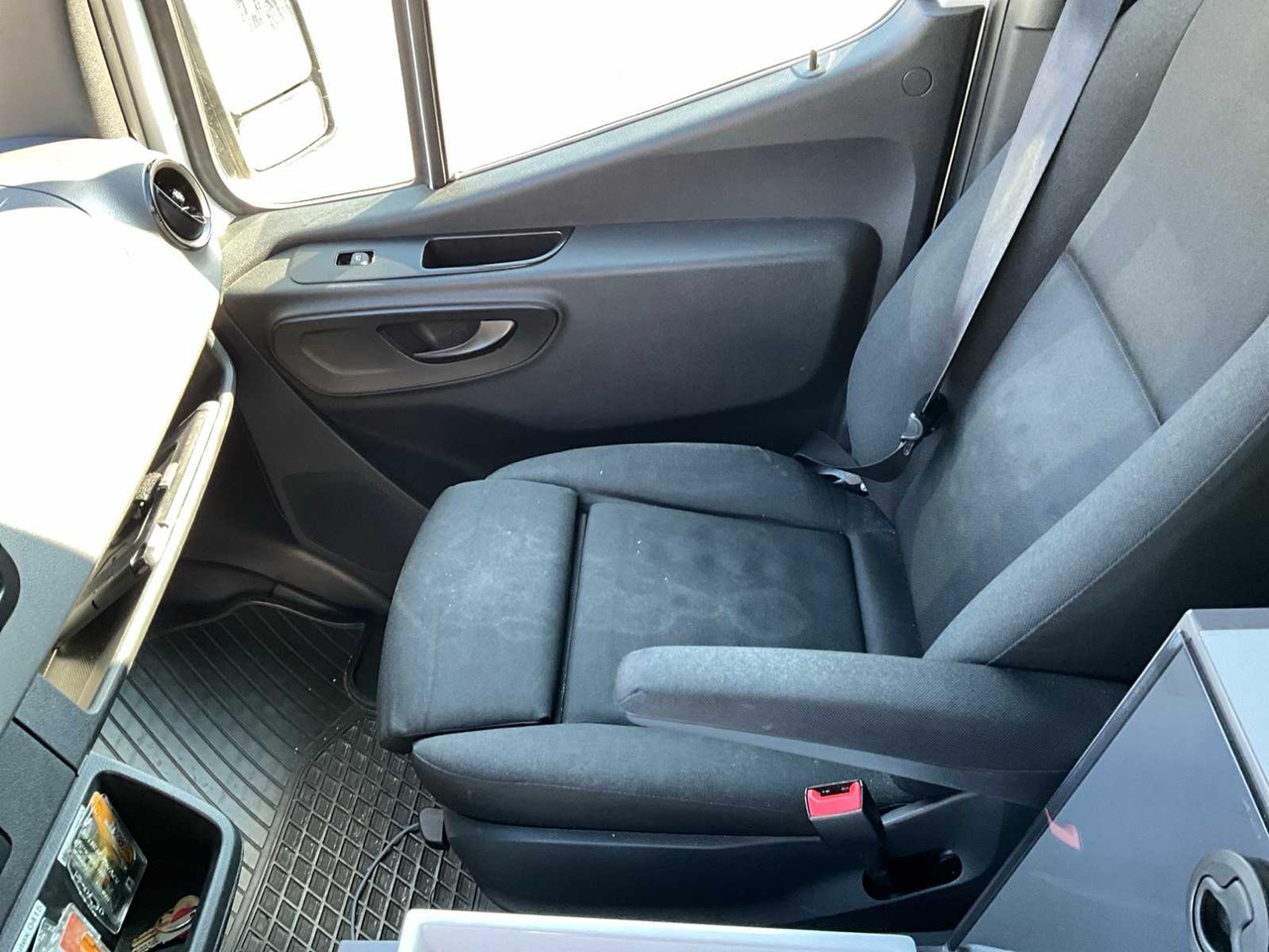 Van MERCEDES-BENZ SPRINTER 419 CDI AMBULANCE ITW: picture 8 Van MERCEDES-BENZ SPRINTER 419 CDI AMBULANCE ITW: picture 8