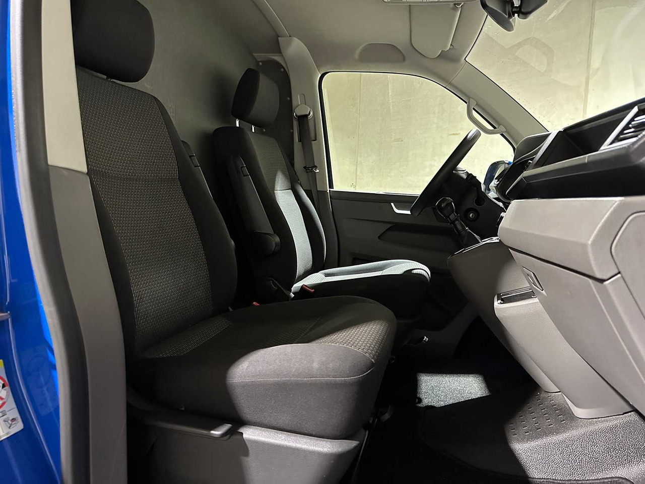 Van VOLKSWAGEN TRANSPORTER 2.0 TDI L1H1 28 90HP 2021, VLF-37-F COMMERCIAL VEHICLE: picture 35