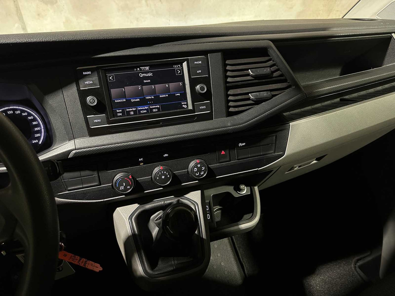 Van VOLKSWAGEN TRANSPORTER 2.0 TDI L1H1 28 90HP 2021, VLF-37-F COMMERCIAL VEHICLE: picture 22